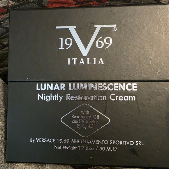 Nightly Restoration Cream - Black
